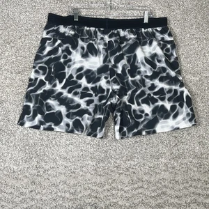 Fabletics Shorts Mens XXL Black The 7" Fundamental Short ll Unlined Stretch - Picture 1 of 8