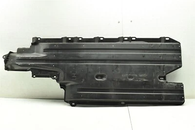 Cubierta antideslizante izquierda bajo escudo para conductor Subaru WRX 2015-2019 56411SG010 OEM 15-19 Foto 1 de 4