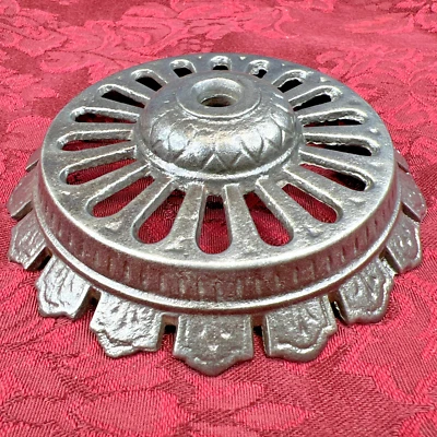 Antique Victorian Ornate Cast Iron Oil Lamp Holder Wall Sconce Eastlake Decor -b - Image 1 of 4