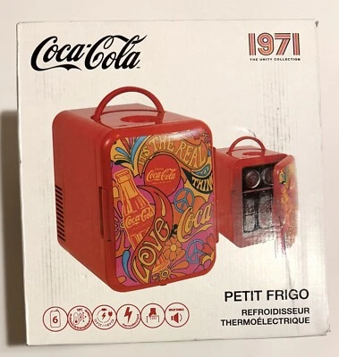 Coca-Cola 1971 Unity Peace Cooler/Warmer Mini Frigo Non Aperto 12V DC 110V AC - Immagine 1 di 4