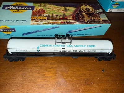 Athearn HO Scale Kit#1530 Consolidated Gas Supply 62’ Tank Car GATX 94378 - Image 1 of 4