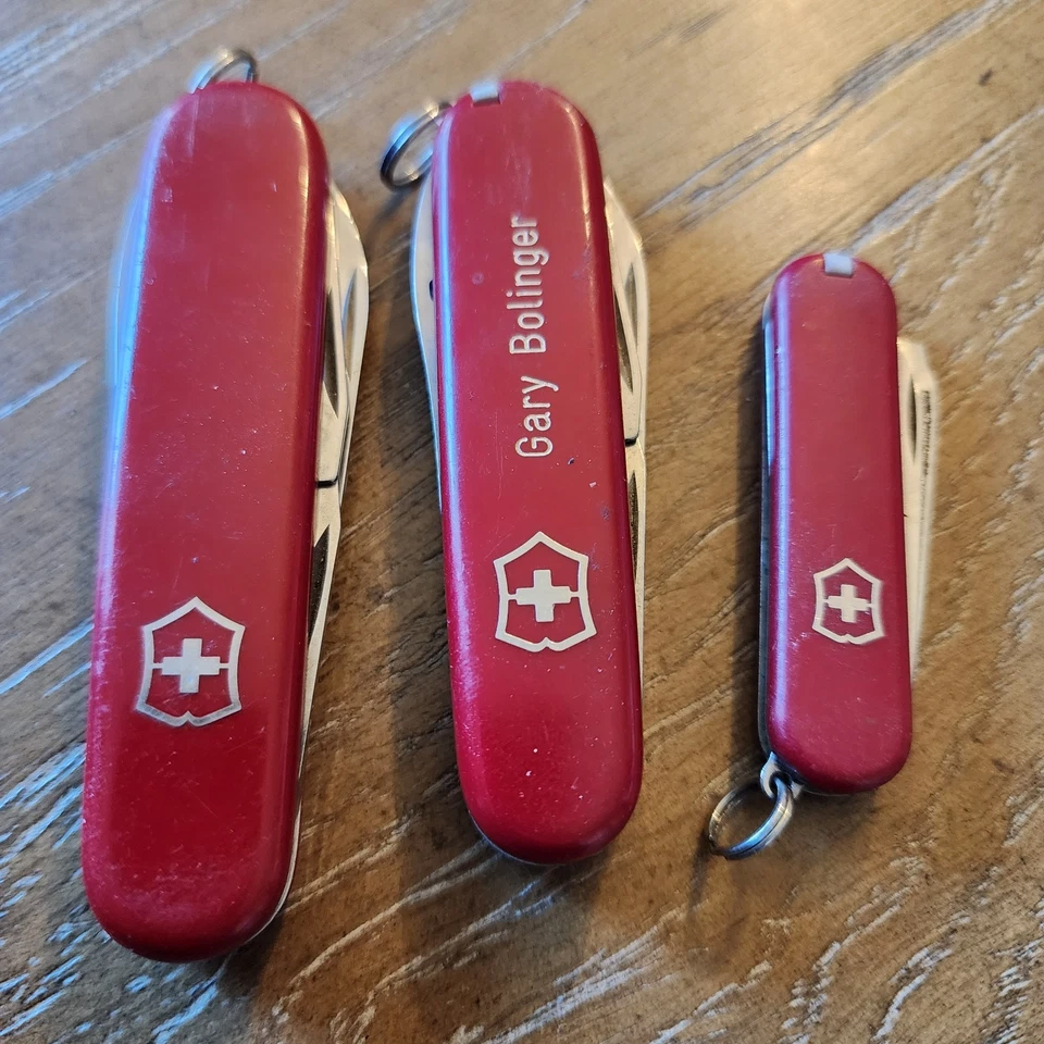 Lote de 3 navajas suizas Victorinox tres tamaños oficial Suiza Suiza Foto 1 de 4