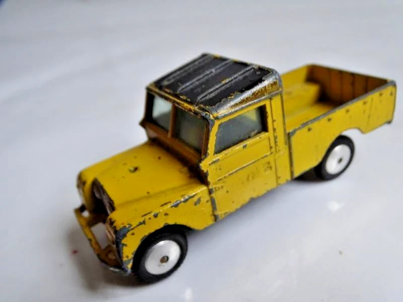 Corgi Toys Land Rover 109" WB ( 1960) England-1/43eme- état d'usage 1st version - Photo 1/4