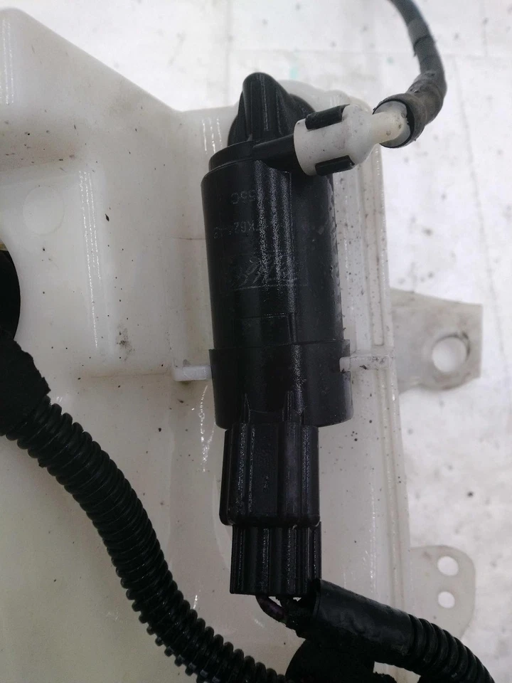 2015 Ford Focus Washer Fluid Reservoir OEM White CP9Z17618A 95000 Miles Foto 1 de 4