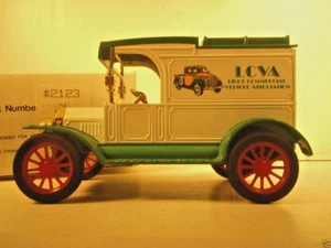 Ertl Ford 1913 Model T Light Commercial Vehicle Association 1:25 Scale Die Cast - Picture 1 of 1