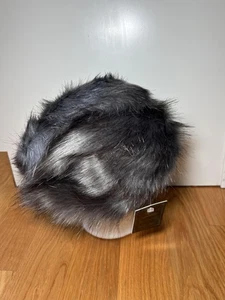 FutrZane Hat Beret Womens Medium Faux Fur Handmade Europe Polyester - Picture 1 of 9