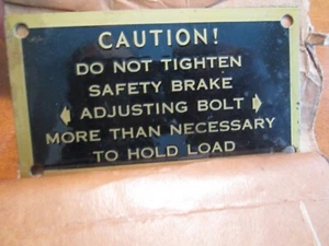 Unissued WW2 CCKW GM 6x6 2 1/2 Ton Truck Safety Brake Enameled Data Plate - Bild 1 von 3