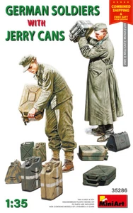 MINIART 35286 - 1/35 - DEUTSCHE SOLDATEN MIT KANISTER (2 Figuren) - Bild 1 von 12