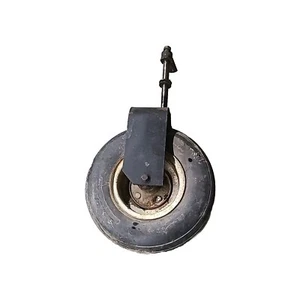 Horquilla de rueda trasera Jacobsen Greens King Plus IV con rueda y neumático - Imagen 1 de 7