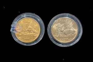 State Quarter in capsule 24k Gold Plated 2000 D Virginia & 2004 D Wisconsin - Picture 1 of 2