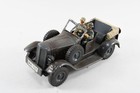 O70U04- Hausser Blechspielzeug Militär Kübelwagen mit 2 Figuren 1930er Jahre