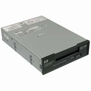 HP USB Bandlaufwerk intern DAT320 DDS-7 - AJ825A - Imagen 1 de 2