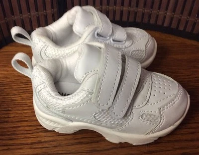 Zapatos Toms Infantil Niño Pequeño Talla 5 Estilo Atlético Blanco Exhibición Tienda Nuevos F44 Foto 1 de 4