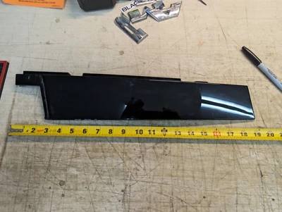 BUICK ENVISION 2021-2023 PUERTA DELANTERA IZQUIERDA VENTANA PILAR B APLIQUE MOLDURA Foto 1 de 4