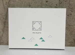 Paleta de sombras de ojos profesional con espejo OFRA Pro Palette  - Imagen 1 de 5