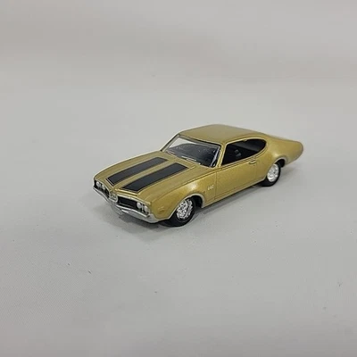 GM 2001 Diecast 1969 Oldsmobile 442 Readers Digest High Speed 1:64 Die Cast Car - Image 1 of 4