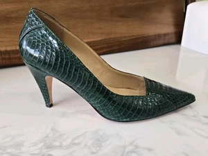 Ron White Vero Cuoio Green patent heels Size 8.5 M , crocodile print embossed - Picture 1 of 6