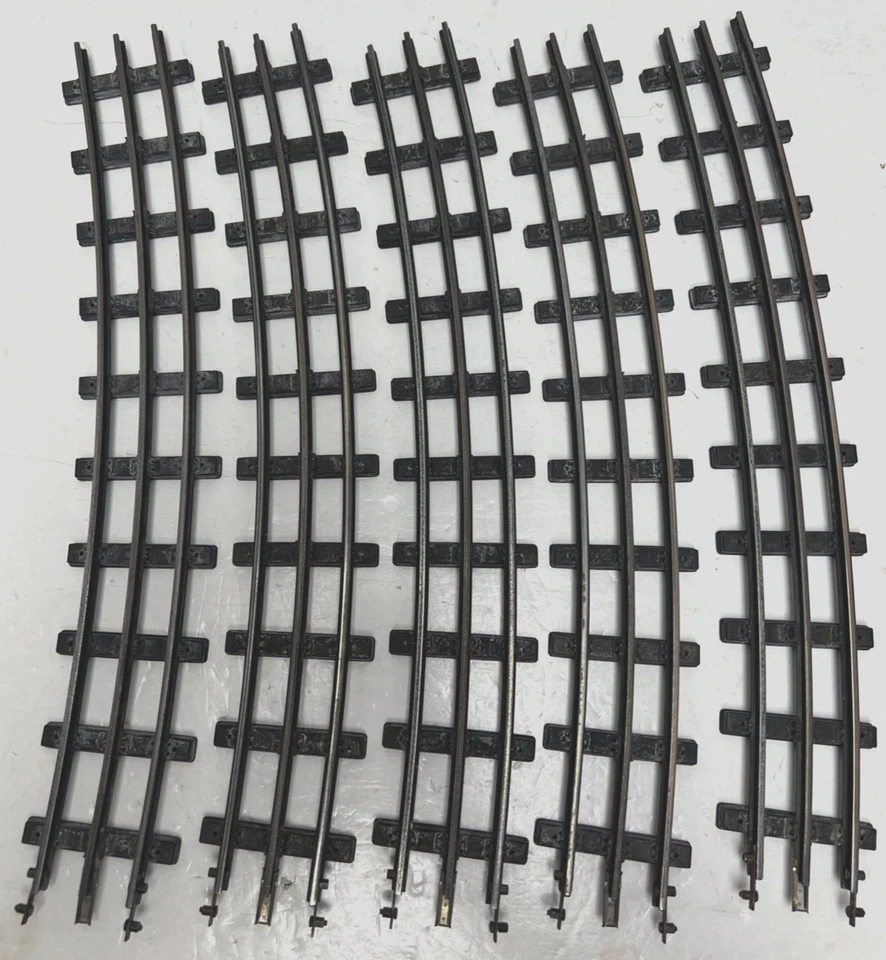GROUP OF 5 ORIGINAL LIONEL 771 T-RAIL CURVED TRACK, W/SCREWS/NUTS -PREWAR - RARE - Image 1 of 4