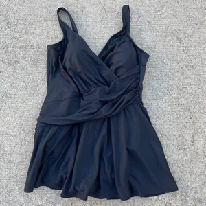 Miraclesuit swimsuit black one piece swimdress size 18 - Picture 1 of 3