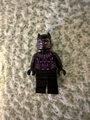 Lego Pantera Negra "Vibranium" Minifigura (del set 76192) Solo figura Foto 1 de 2