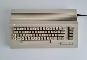 Commodore 64c Personal Home Computer & Datassette - SPARES / REPAIR - Afbeelding 1 van 11