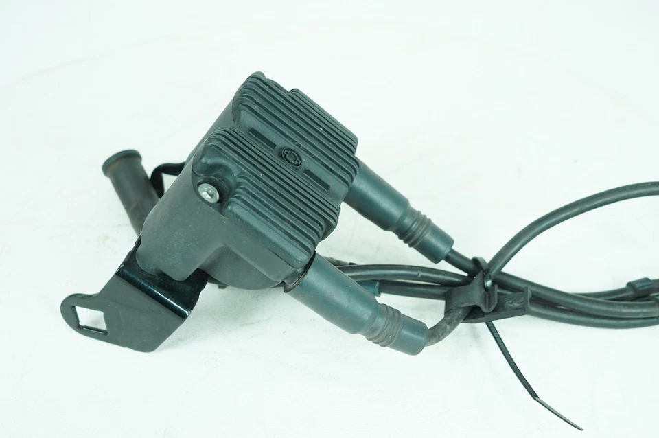 2007 Harley Touring FLHT Electra Glide OEM Ignition Coil Spark Plugs Cable - Image 1 of 4