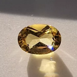 Fine Quality Oval Yellow Beryl 0.62ct natural loose gemstones - Picture 1 of 8