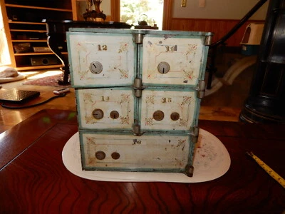 ANTIGUAS CAJAS DE SEGURIDAD PARA ENCIMERA DE HUÉSPEDES DE HOTEL DIEBOLD DISEÑO JAPONÉS CA 1875 Foto 1 de 4