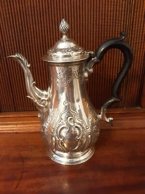 Cafetera inglesa de plata de ley - Londres 1734 Foto 1 de 4