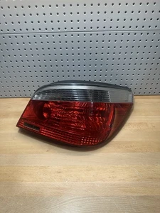 BMW E60 550I 525i 530i 545i 2004-2006 luz trasera derecha del lado del pasajero - Imagen 1 de 11