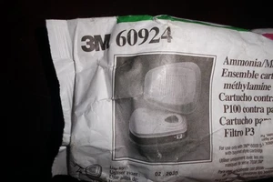 3M 60924 Ammonia Methlamine P100 Replacement Respirator Cartridge Filter - Picture 1 of 8