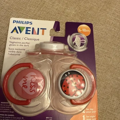 Philips Avent- Nighttime Pacifier 6-18m Glow In Dark New In Package 3 Pack - Image 1 of 2