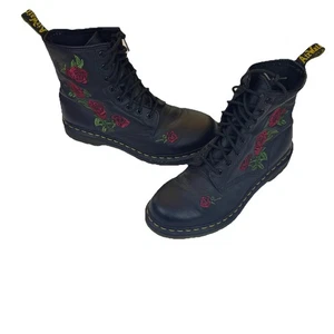 Botas de Cuero Dr. Martens 1460 Vonda Rojo Rosa Bordado Mujer EE. UU. Talla 10 Con Cordones - Imagen 1 de 22