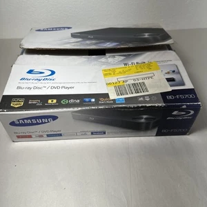 Samsung BD-F5700 Blu-ray Player New Wi-Fi DVD 3D Read!!!! - Picture 1 of 9