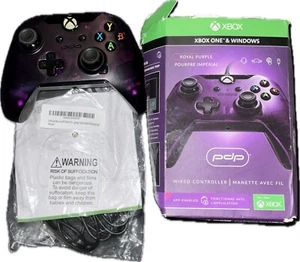 PDP 048082NAPR Controller cablato Xbox One, PC - Royal Purple scatola danneggiata - Foto 1 di 4