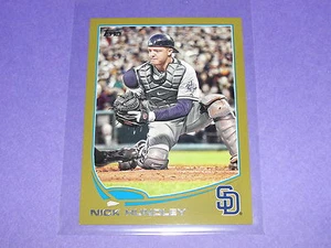 2013 Topps NICK HUNDLEY #556 Mini variante oro/62 Padres - Rockies AZ Wildcats - Foto 1 di 2