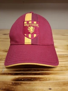 Gorra de béisbol ajustable Universal Studios Gryffindor roja y amarilla - Imagen 1 de 8