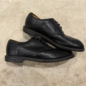 Nike Air Herren Kempshall Schwarz Leder Golfschuhe Stollen Gr. 13 2001 Vintage - Bild 1 von 10