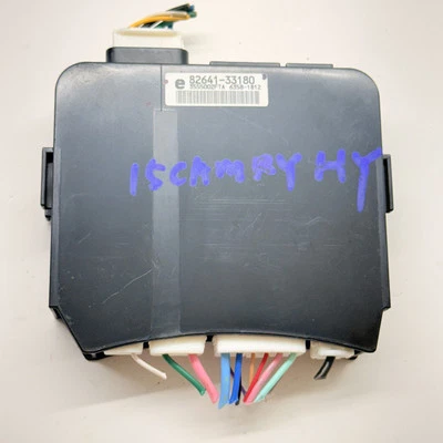 2017 TOYOTA CAMRY HYBRID ENGINE JUNCTION BLOCK FUSE BOX 82641-33180 OEM  Foto 1 de 4