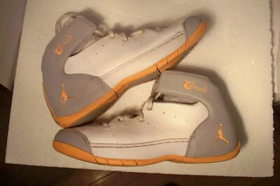 Raro Jordan Melo 1.5 Atomic Orange Wolf Grey 631311-135 Talla 7 Y Foto 1 de 4