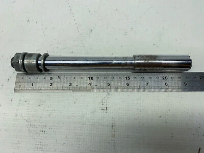 Moto Guzzi V65 Florida rueda delantera eje pasante eje delantero husillo (2) 94' Foto 1 de 4