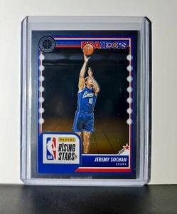 Jeremy Sochan 2023-24 Panini Premium NBA Hoops Rising Stars #296 Card Spurs - Imagen 1 de 2