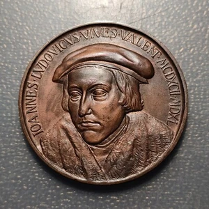 ESPAÑA VALENCIA MEDALLA 1940 JUAN LUIS VIVES 1492-1540 VIRGEN NIÑO ESCUDO ESPAÑA - Picture 1 of 2