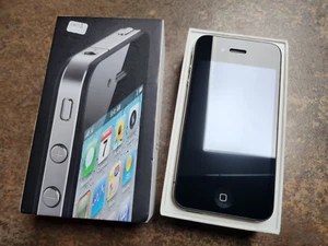 Apple iPhone 4S 64GB czarny (bez simlocka) A1387 w oryginalnym opakowaniu czarny - w dobrym stanie - Zdjęcie 1 z 8