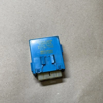 Módulo de control del retractor del cinturón de seguridad Toyota Supra MK3 1986-1988 85964 20011 FABRICANTE DE EQUIPOS ORIGINALES Foto 1 de 4