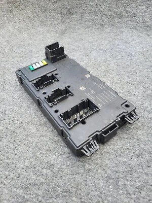 BMW F30 F32 F36 F20 F21 REM Body Control ecu V-4 REM Unit fuse box 9374509 - Image 1 of 4