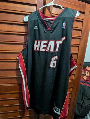 Винтажная футболка Леброна Джеймса из Miami Heat Adidas размер XXL - Изображение 1 из 4