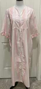 Nice Pretty in Pink National House Dress/Coat/Mumu SZ PM Zip Front Short Sleeves - Picture 1 of 12