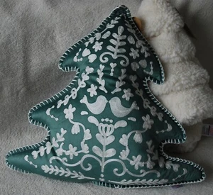 Cojín Invierno Navidad Terciopelo Forma Árbol Verde y Blanco Bordado Popular 42x45cm - Imagen 1 de 5