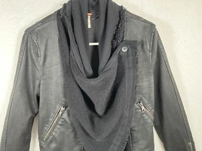 Chaqueta de mezclilla negra Free People en capas talla 4 capucha tejida moto bolsillos con cremallera Foto 1 de 4